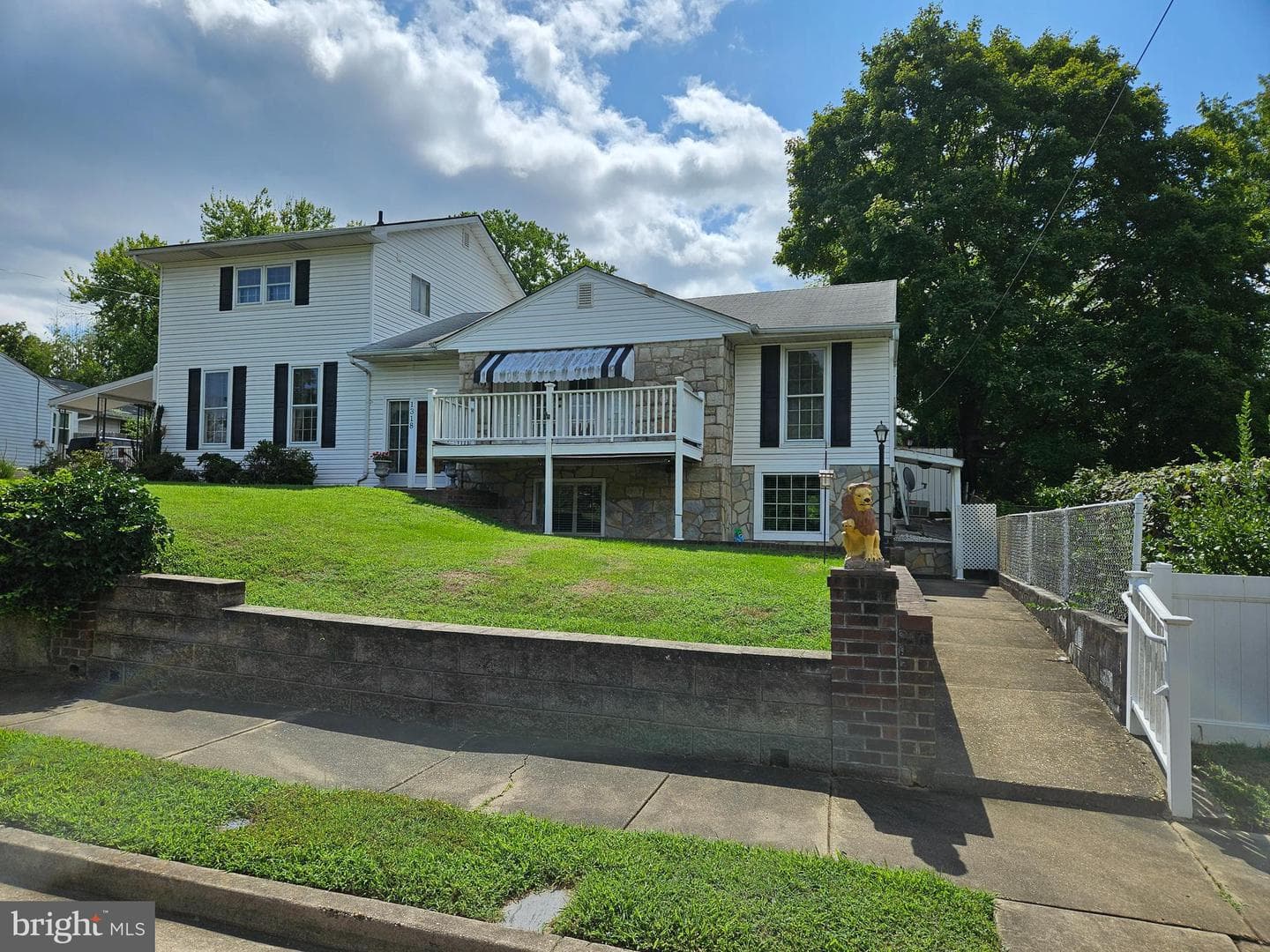 1318 Dandridge Street photo 2