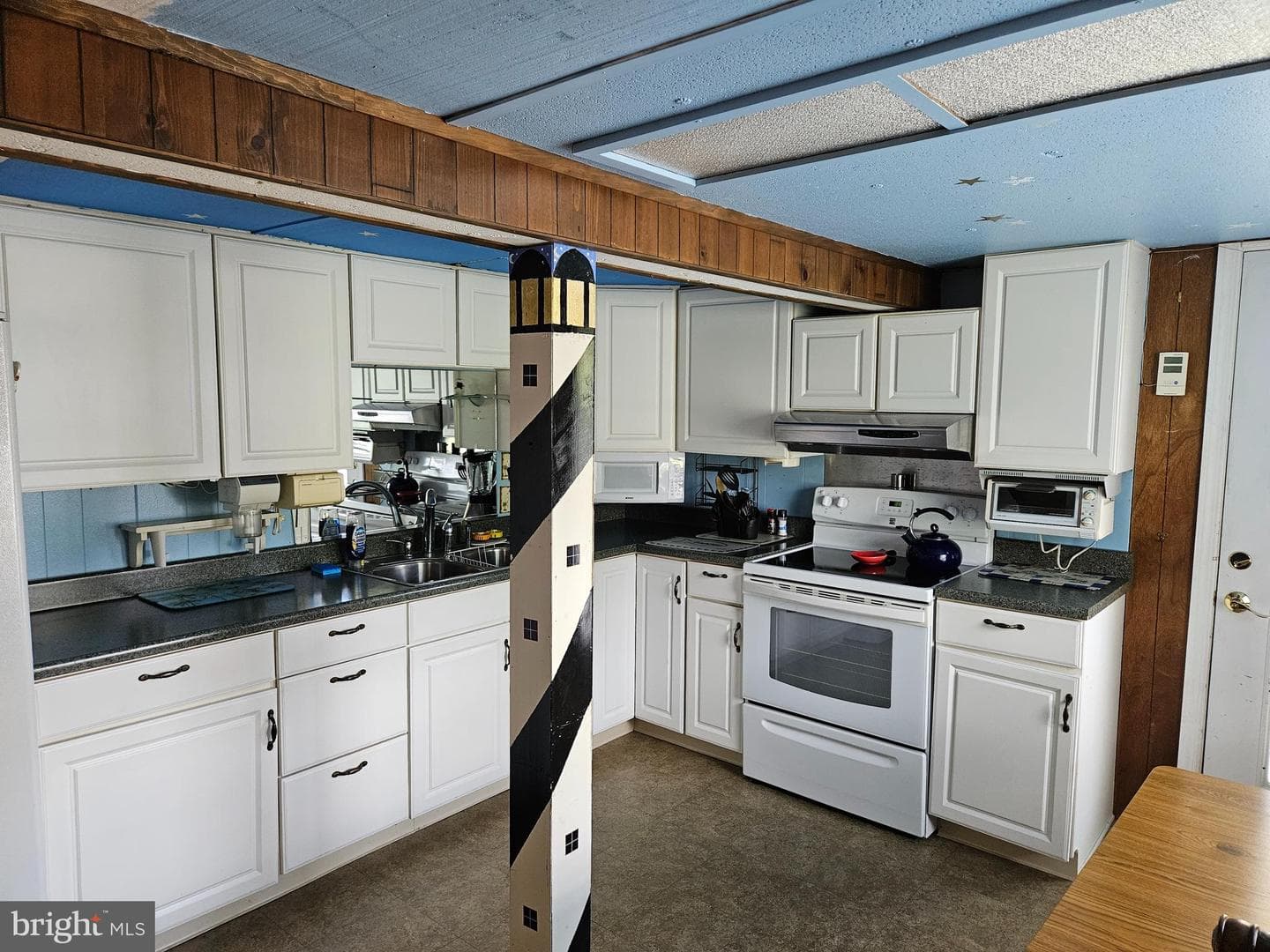 1318 Dandridge Street photo 23