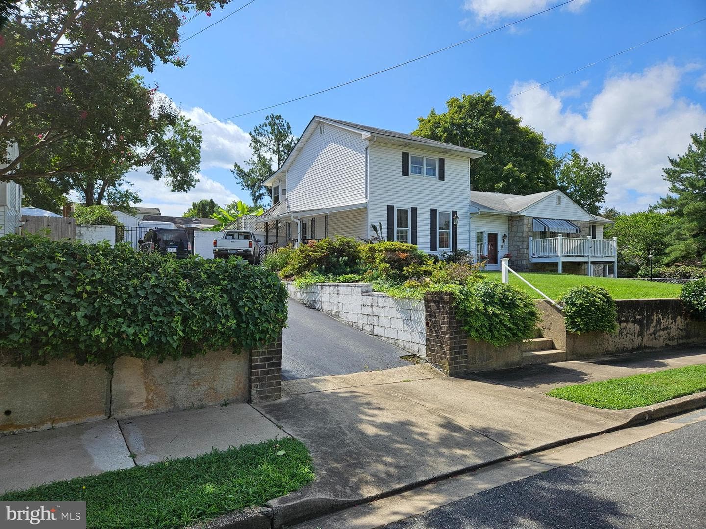 1318 Dandridge Street photo 3
