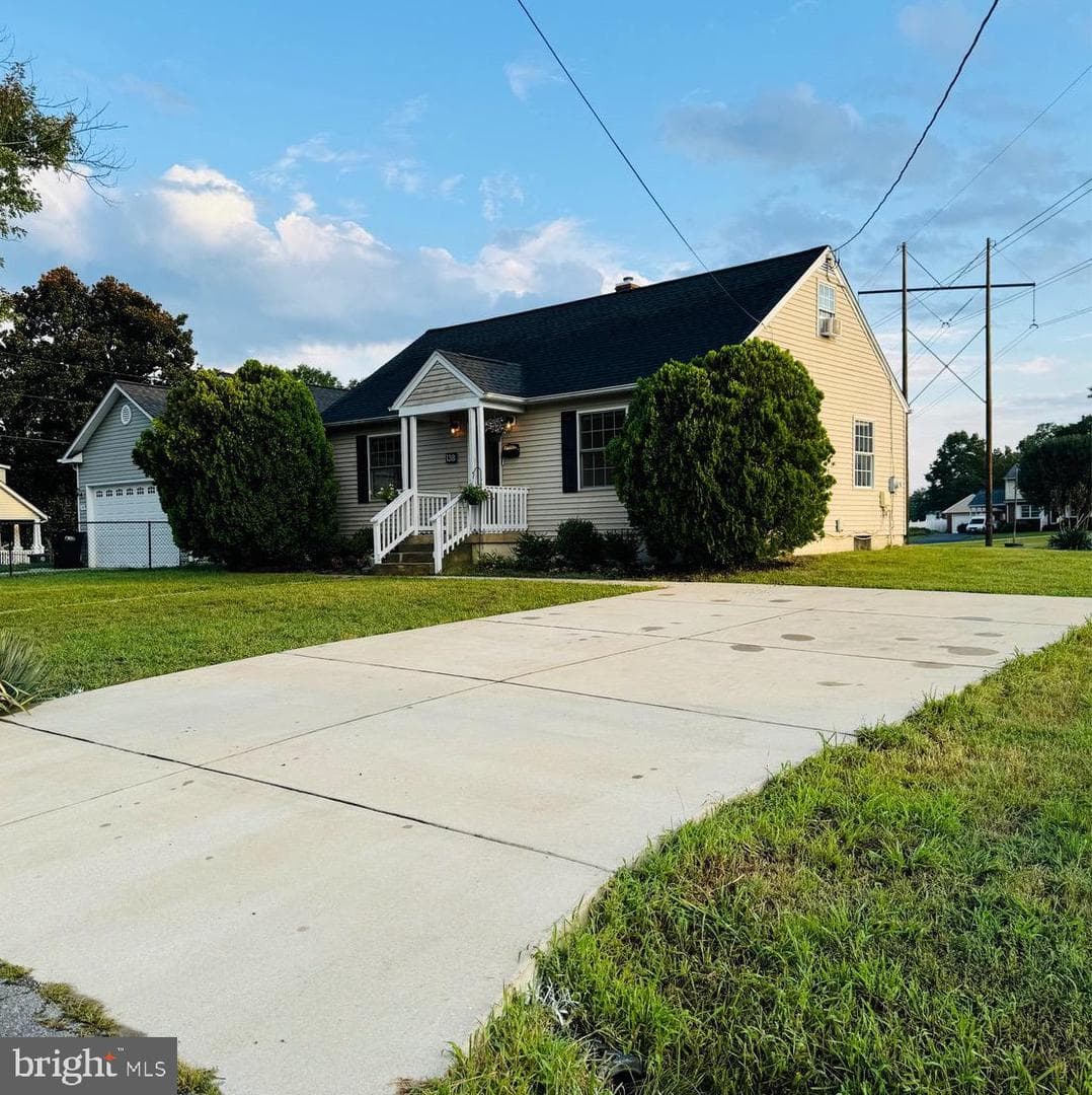 138 Ridgeway Street photo 1