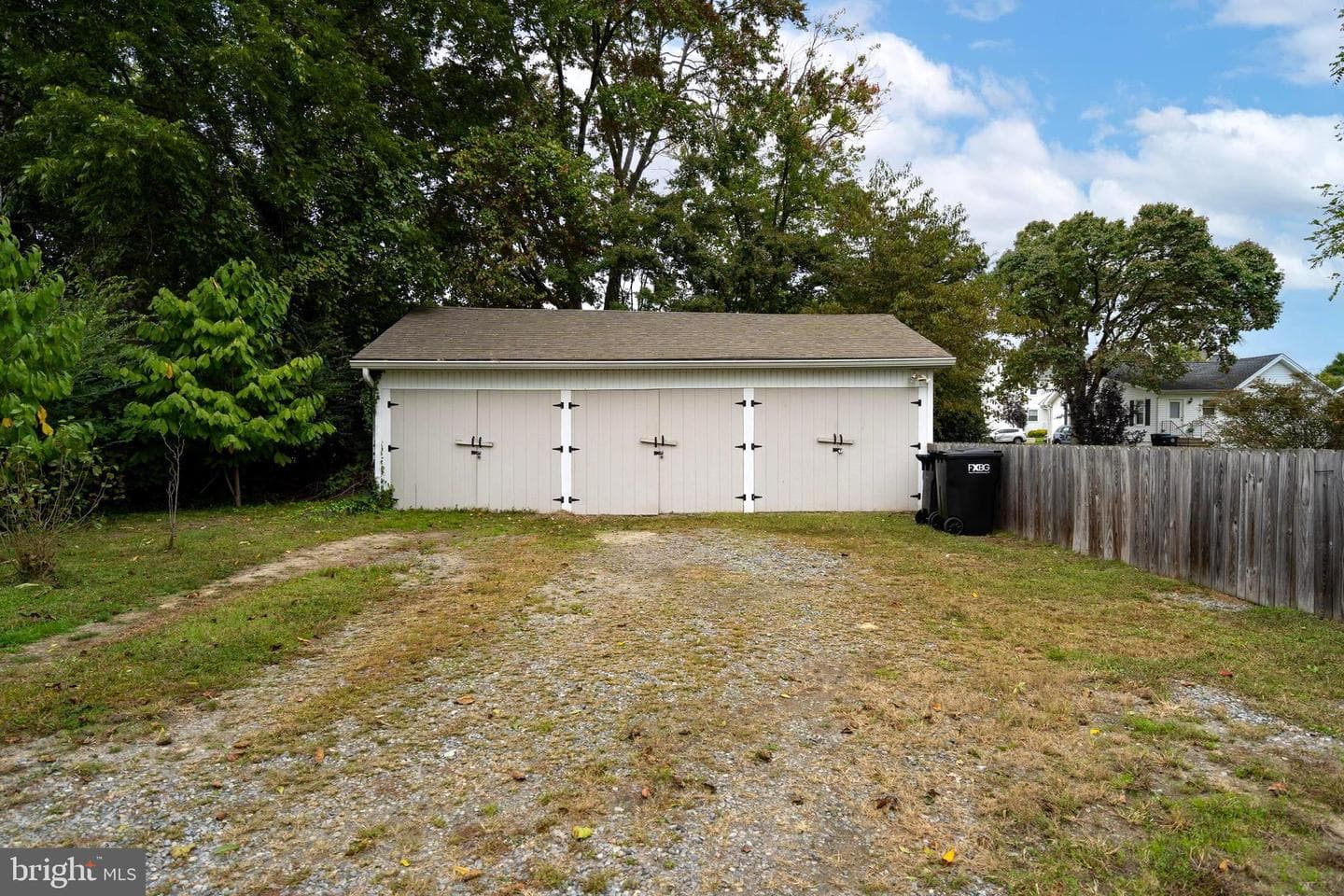 1225 Rowe Street photo 11