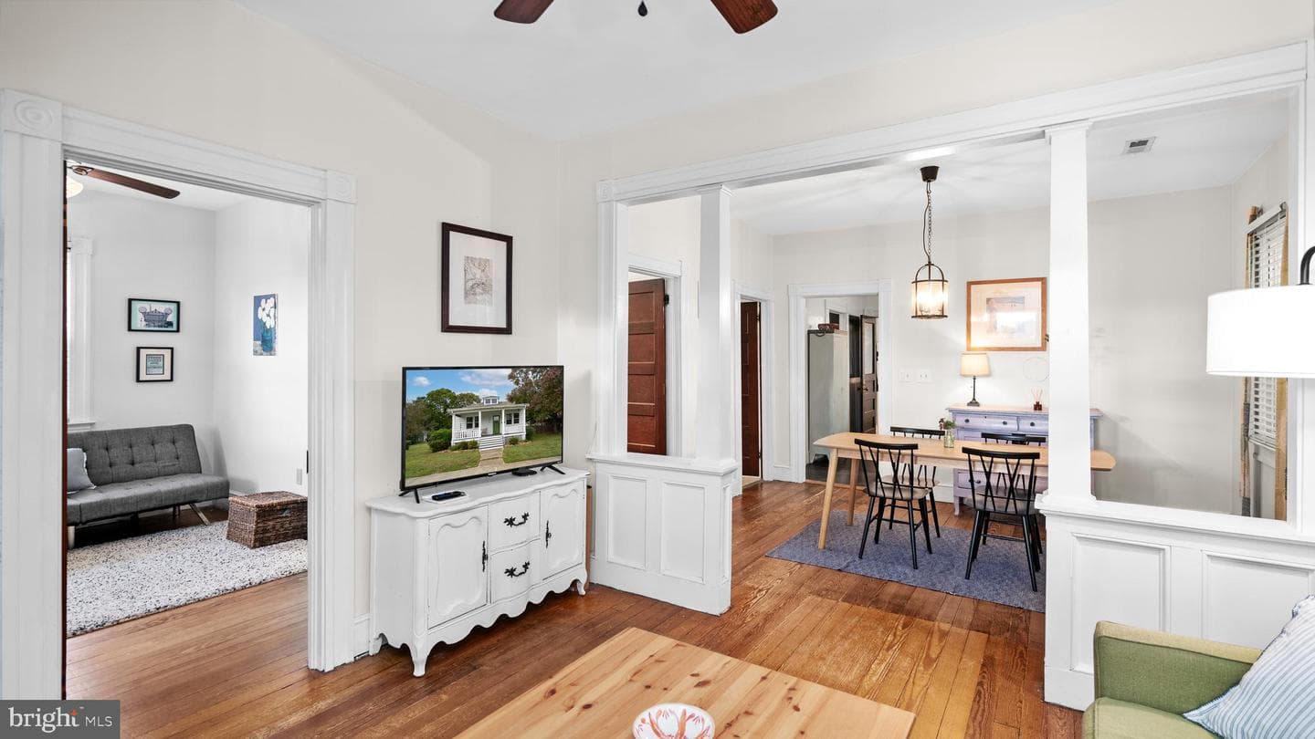 1225 Rowe Street photo 20