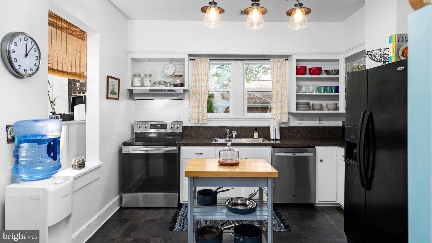 1225 Rowe Street photo 24