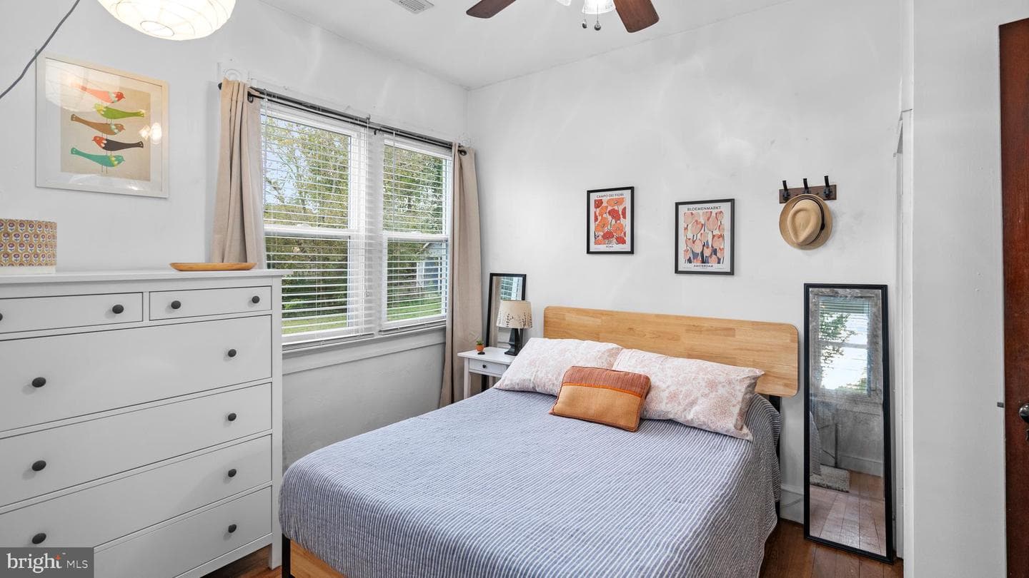 1225 Rowe Street photo 32