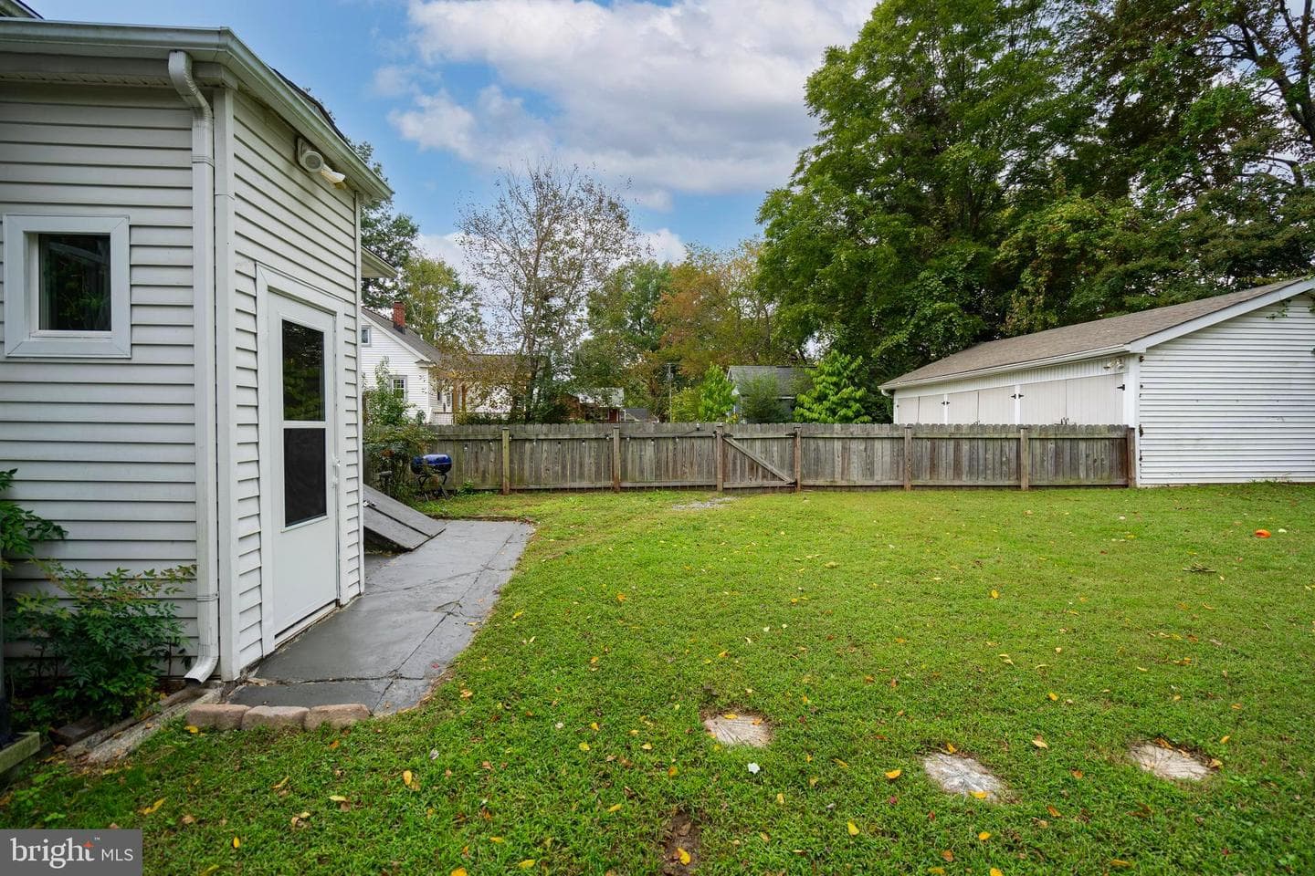 1225 Rowe Street photo 41