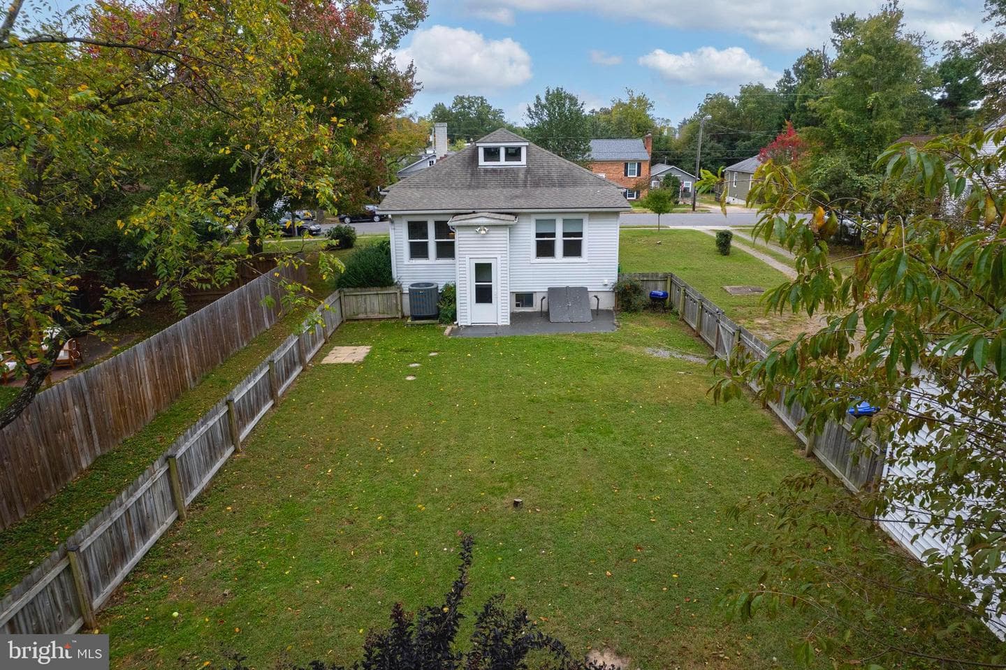 1225 Rowe Street photo 46