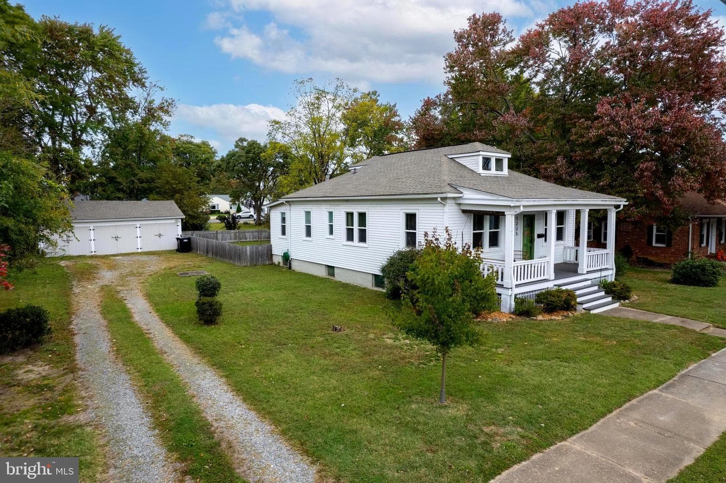 1225 Rowe Street photo 7