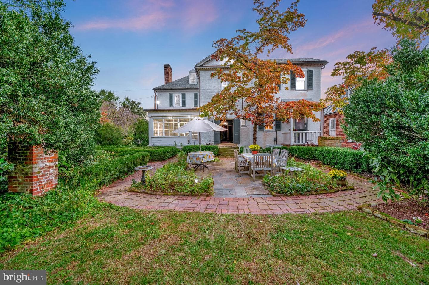214 Caroline Street photo 2
