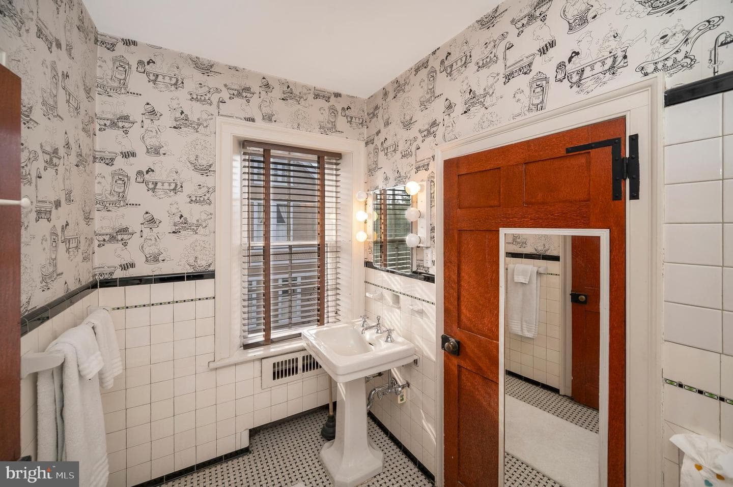 214 Caroline Street photo 46