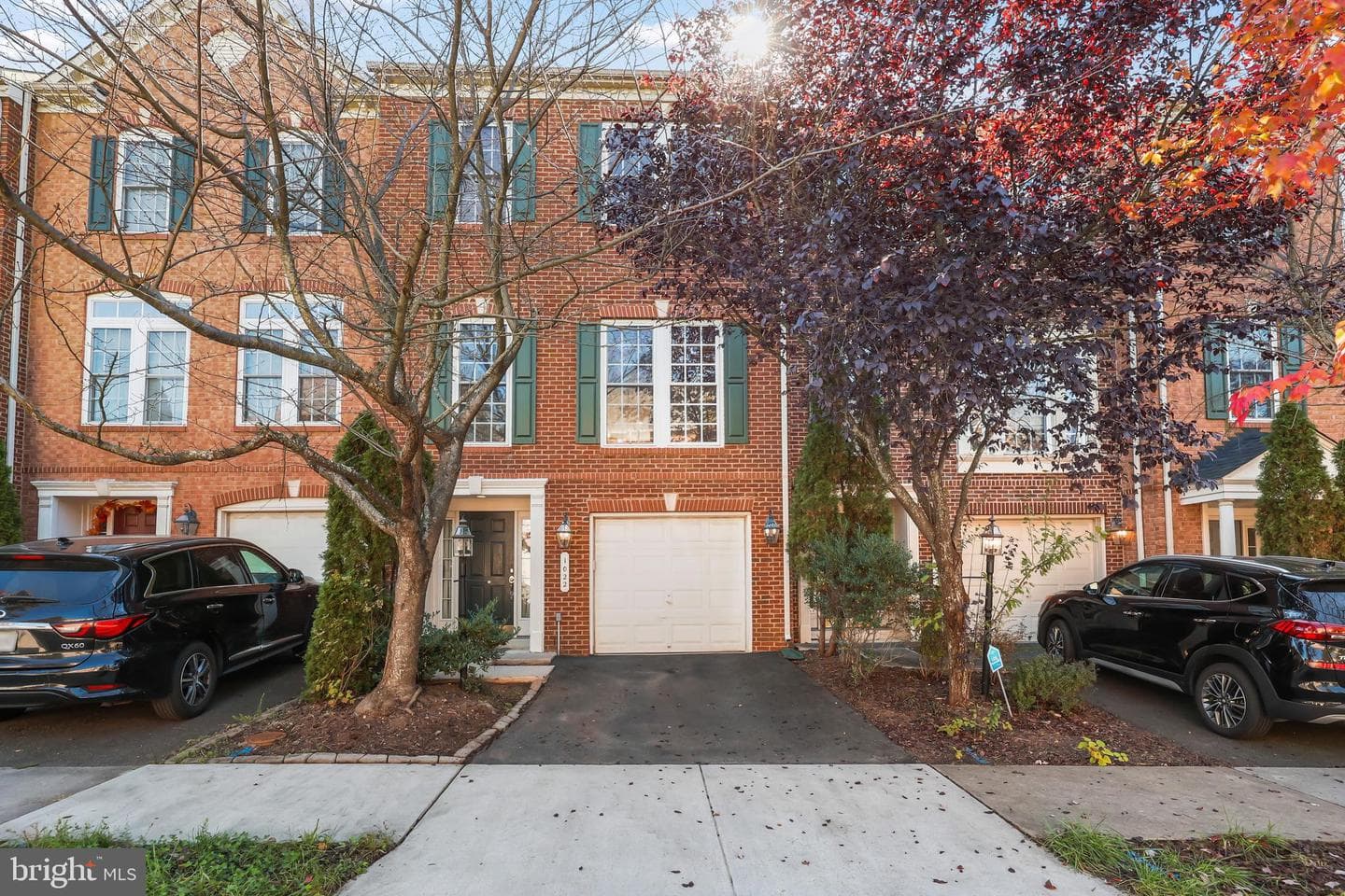 1022 Hotchkiss Place photo 2