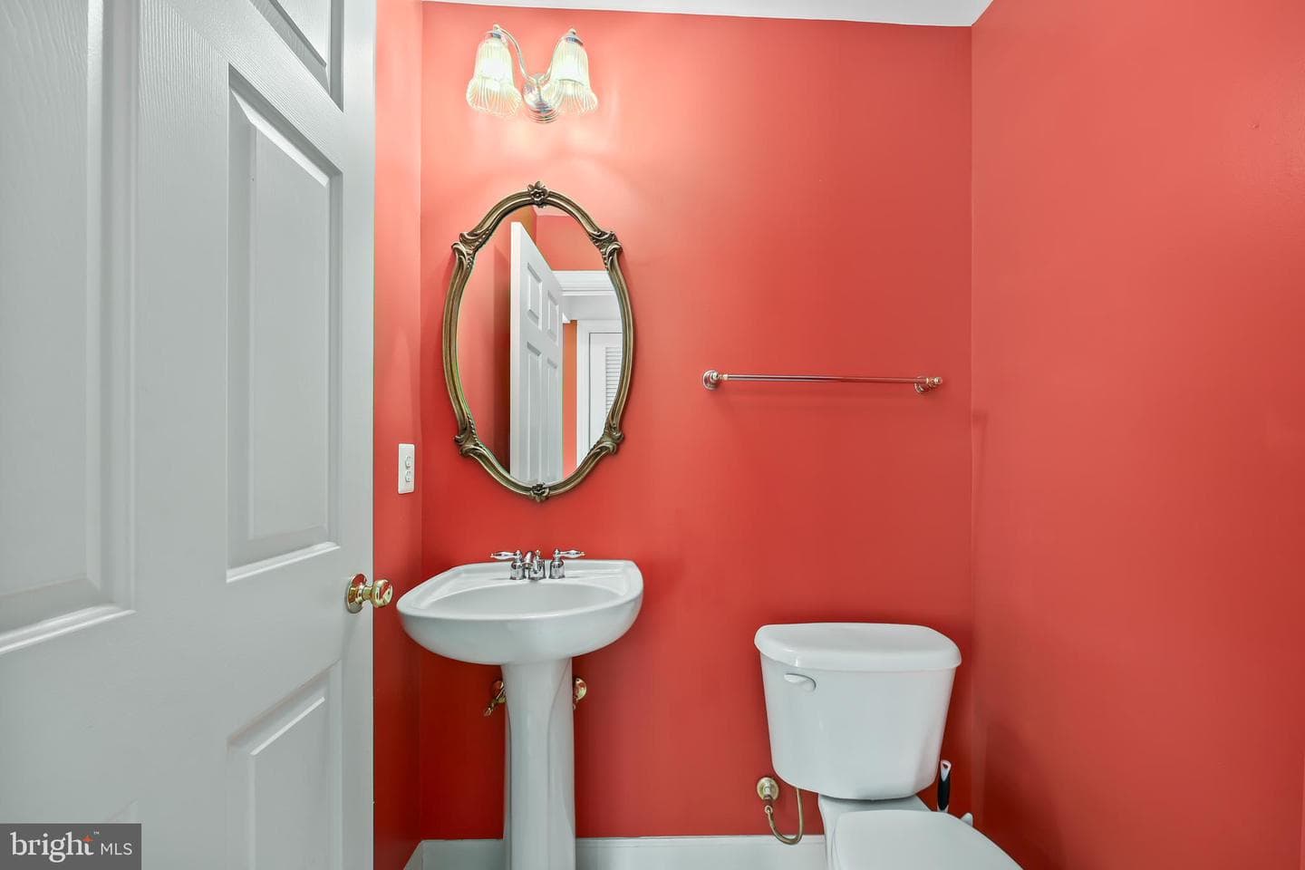 1022 Hotchkiss Place photo 7