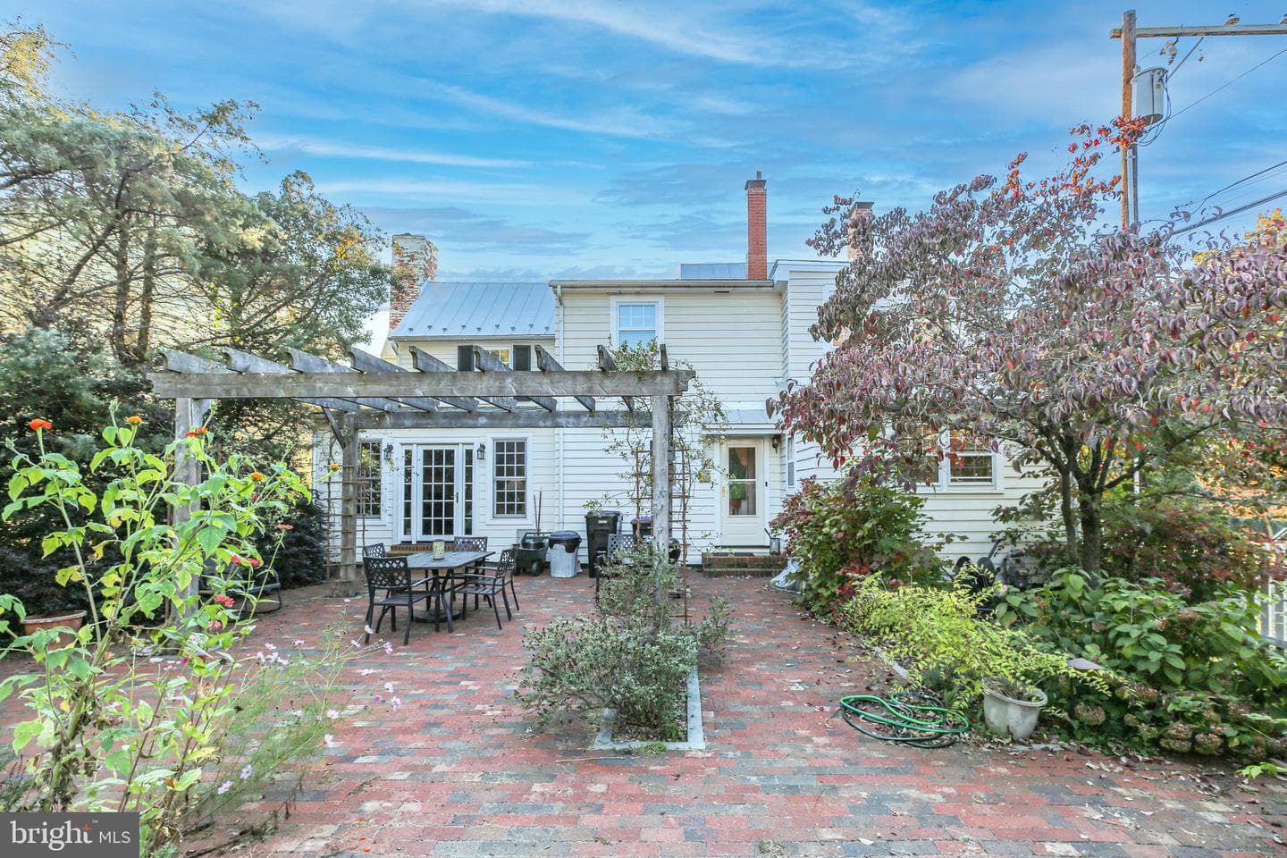 1213 Prince Edward Street photo 34