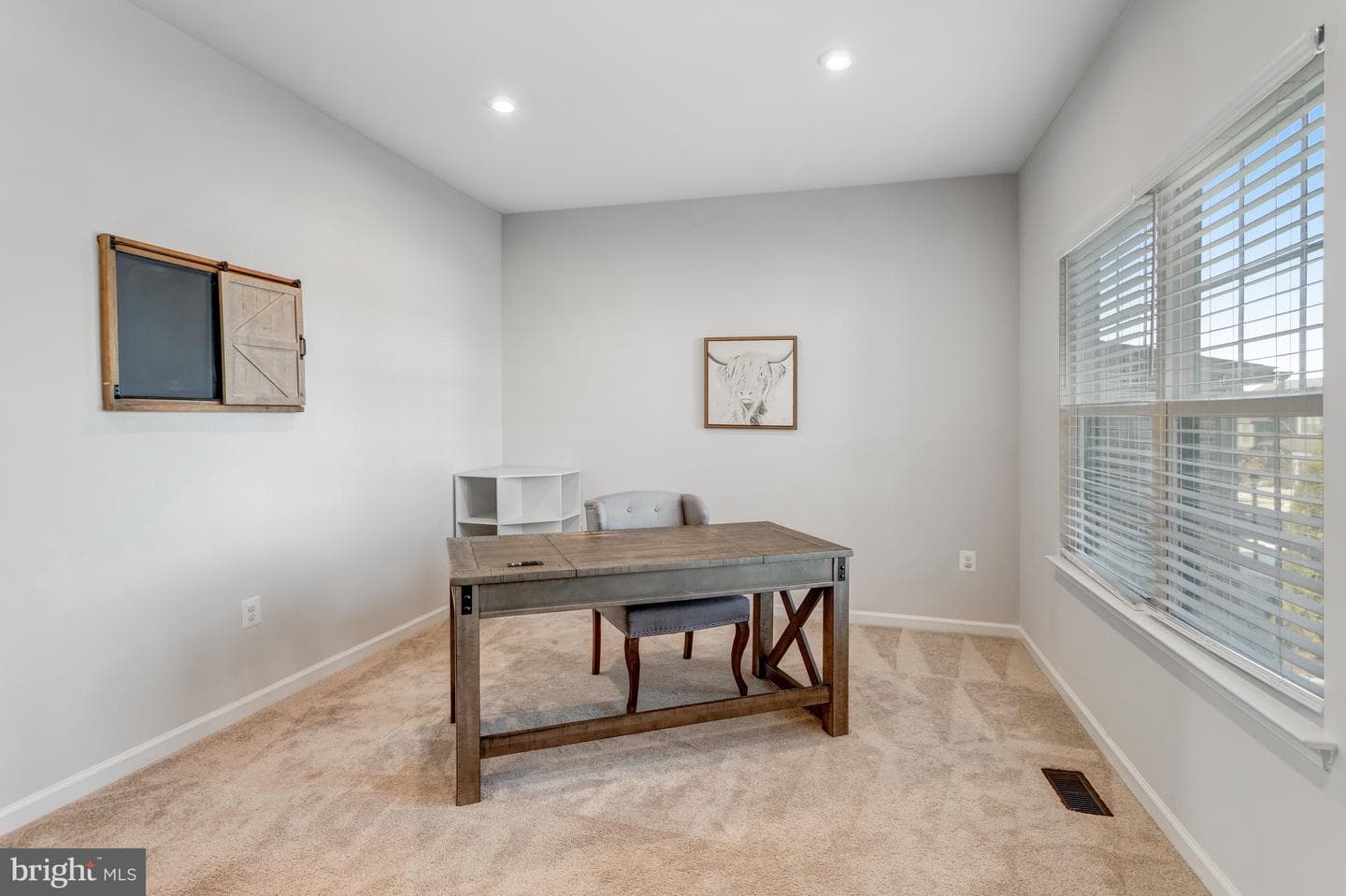 1006 City View Lane photo 3