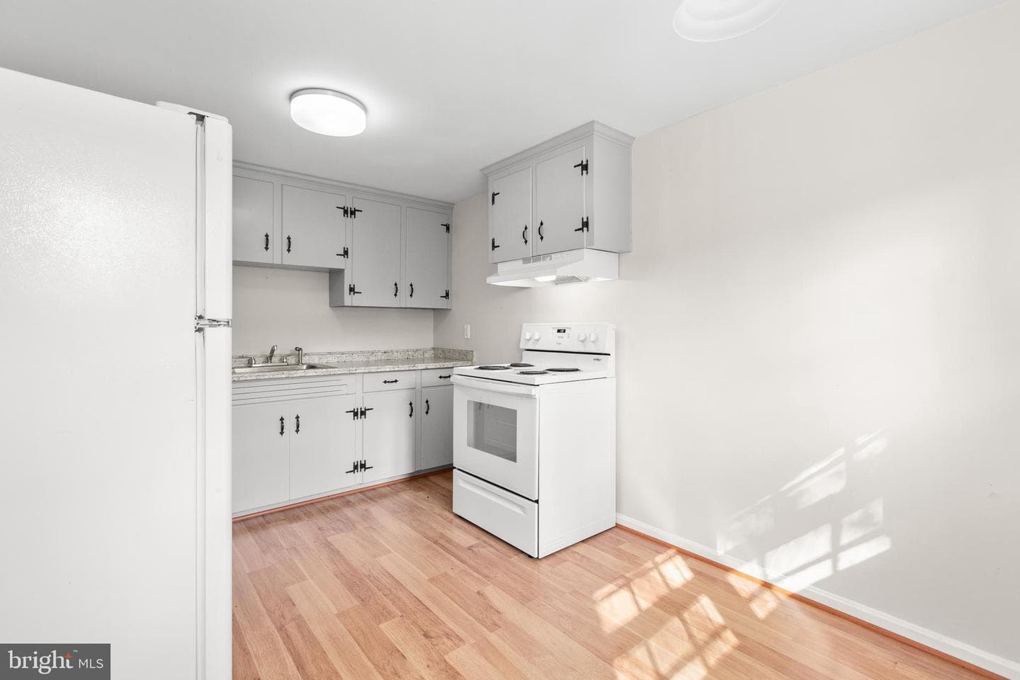 1414 Payne Street photo 33