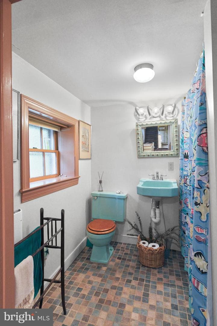 138 Caroline Street photo 25