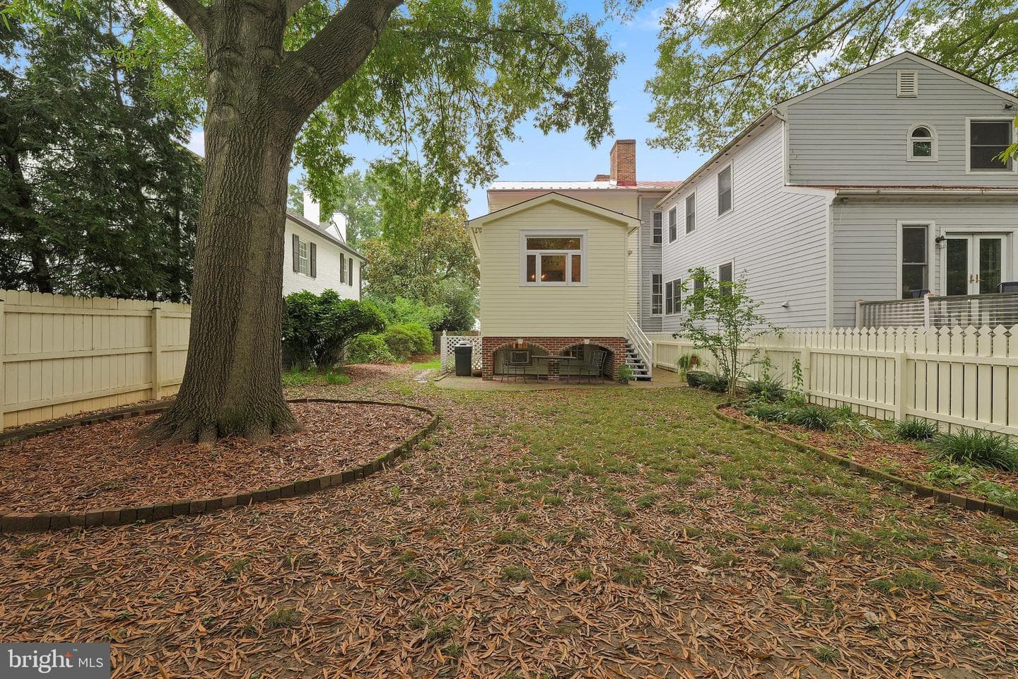 138 Caroline Street photo 31