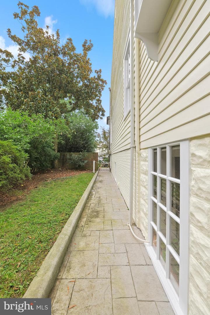 138 Caroline Street photo 34