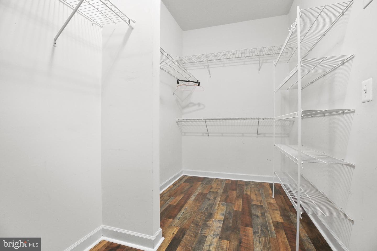 1010 Raymond Court photo 34