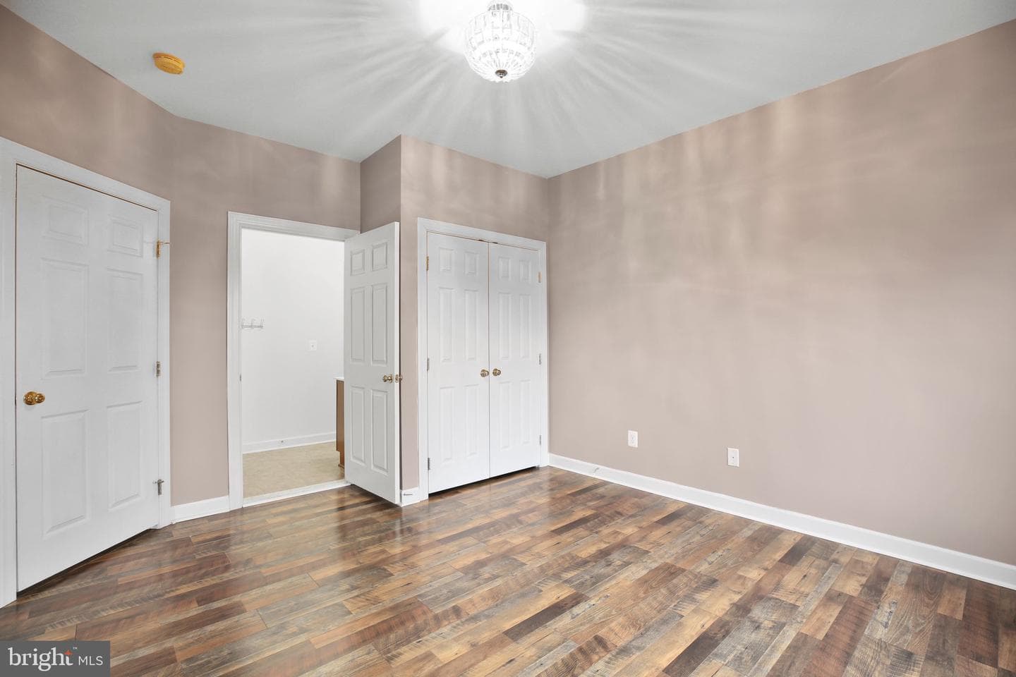 1010 Raymond Court photo 37