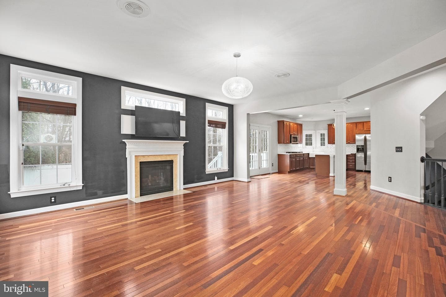 1010 Raymond Court photo 6