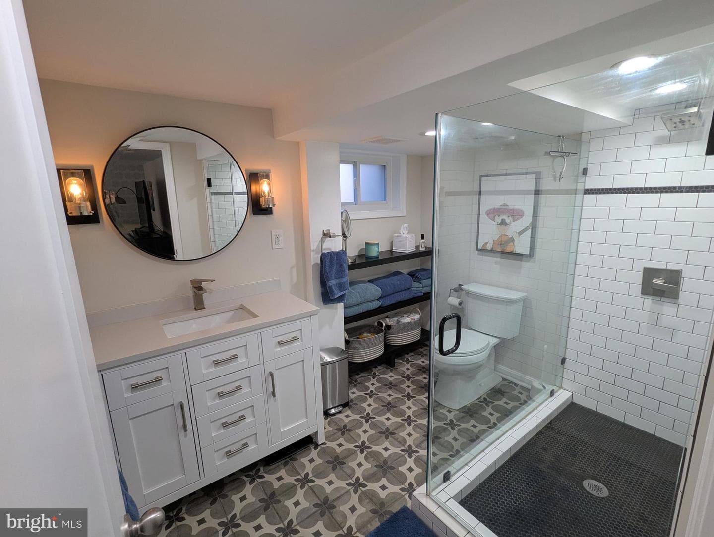 609 Woodford Street photo 14