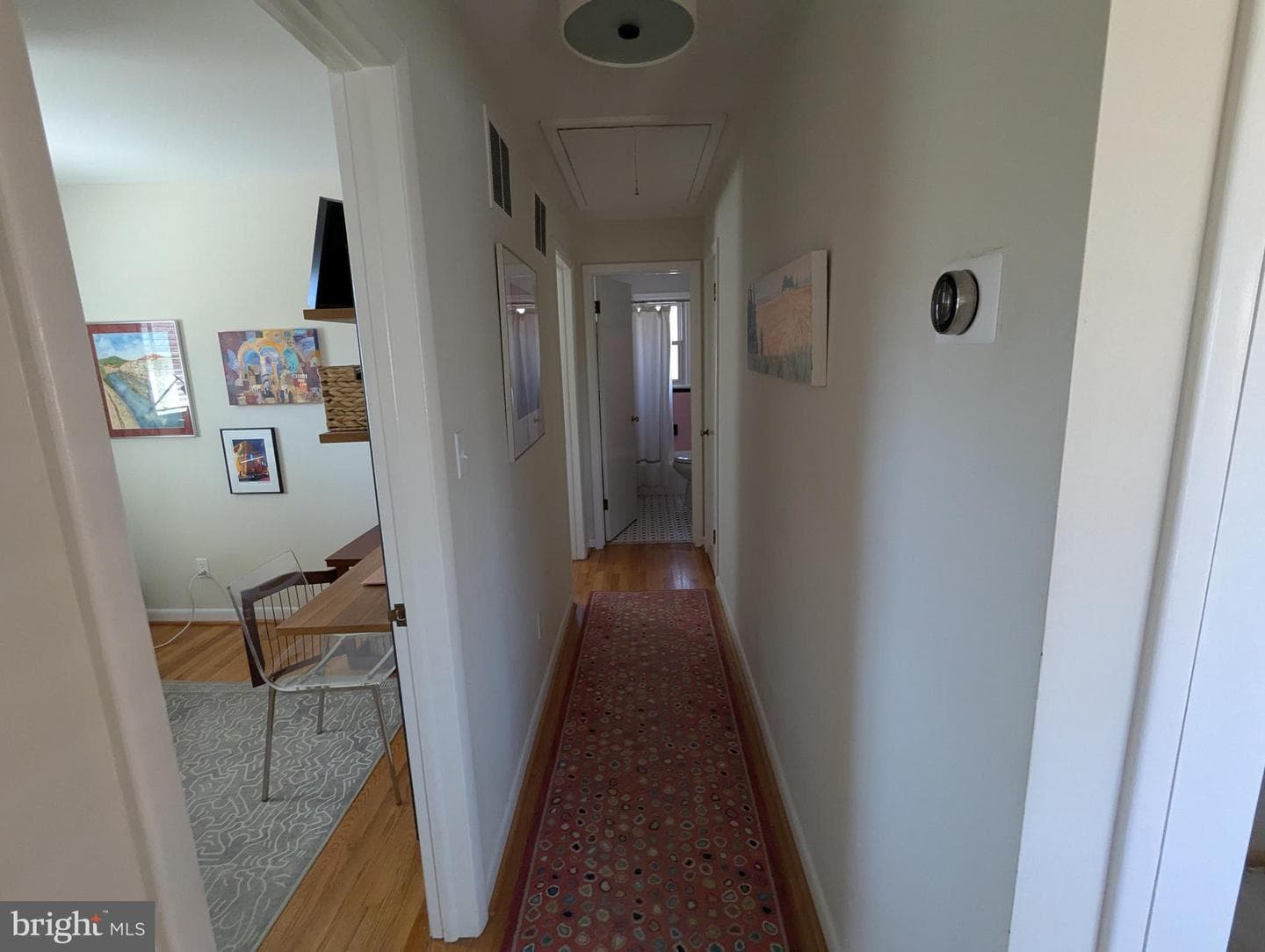609 Woodford Street photo 37