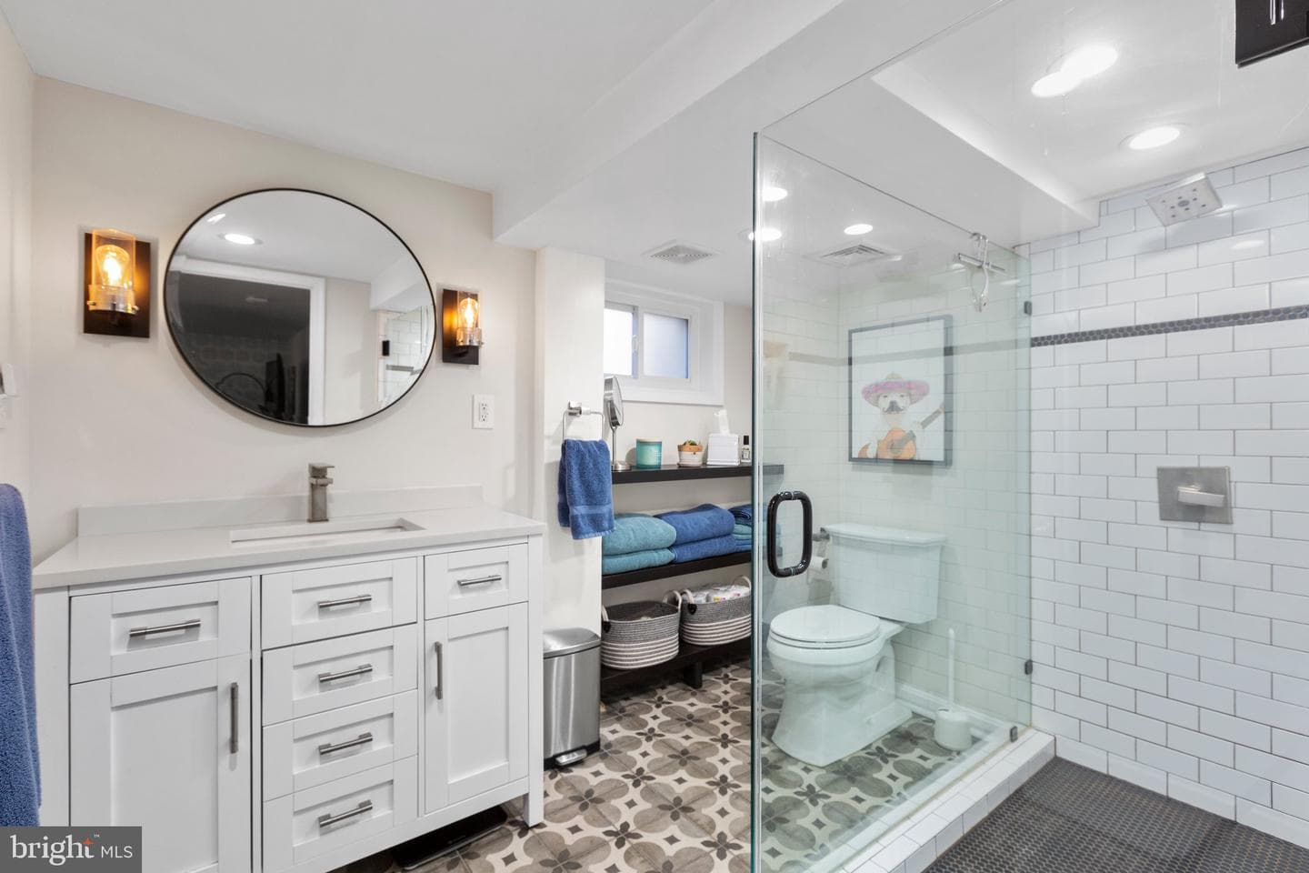 609 Woodford Street photo 39