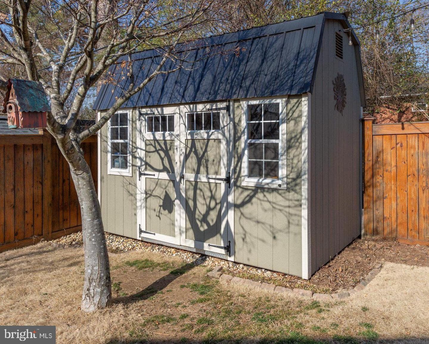 609 Woodford Street photo 67