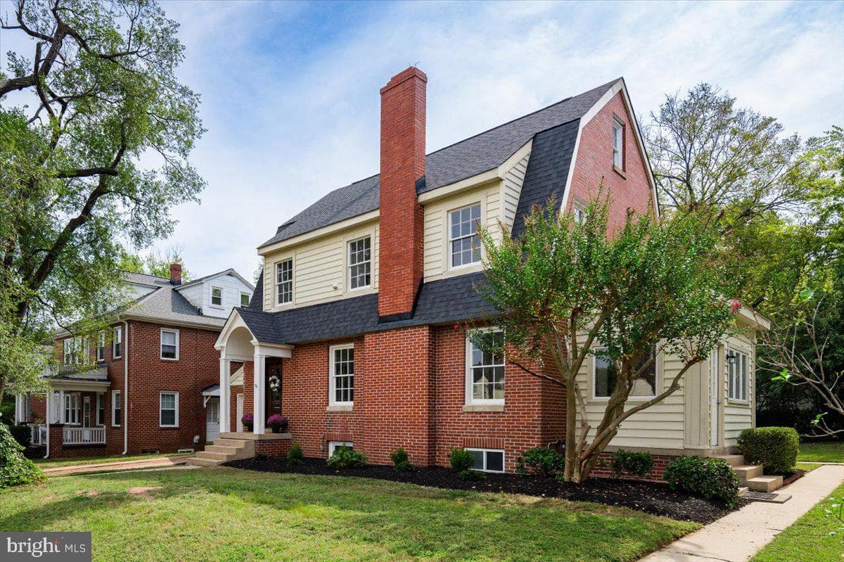 918 William Street photo 3