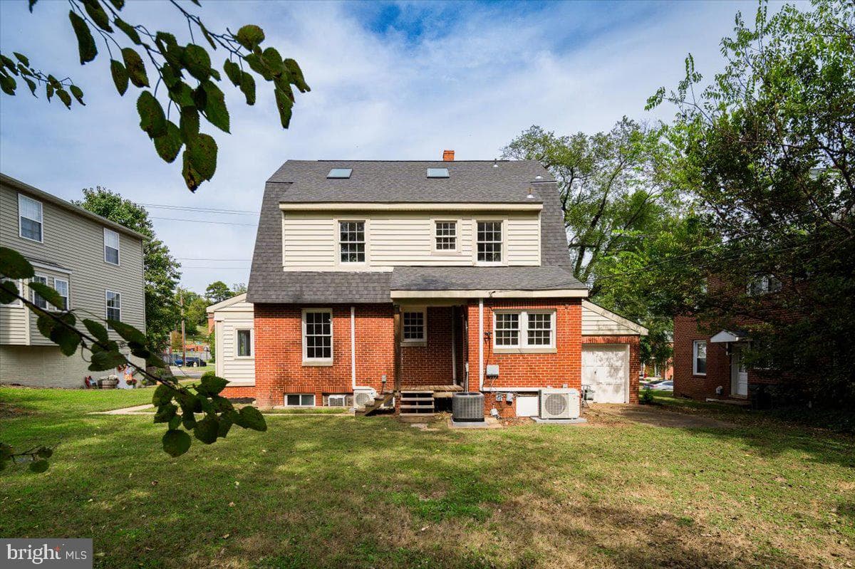 918 William Street photo 58