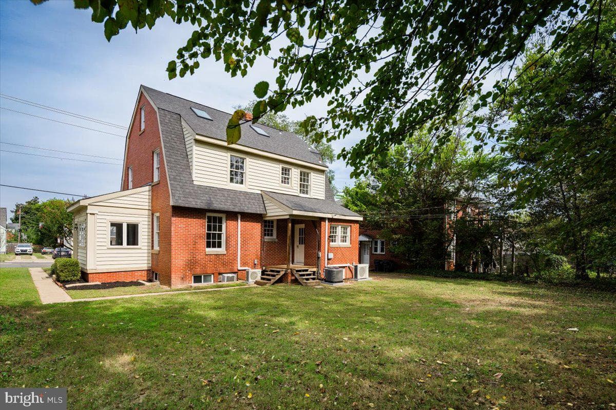 918 William Street photo 60