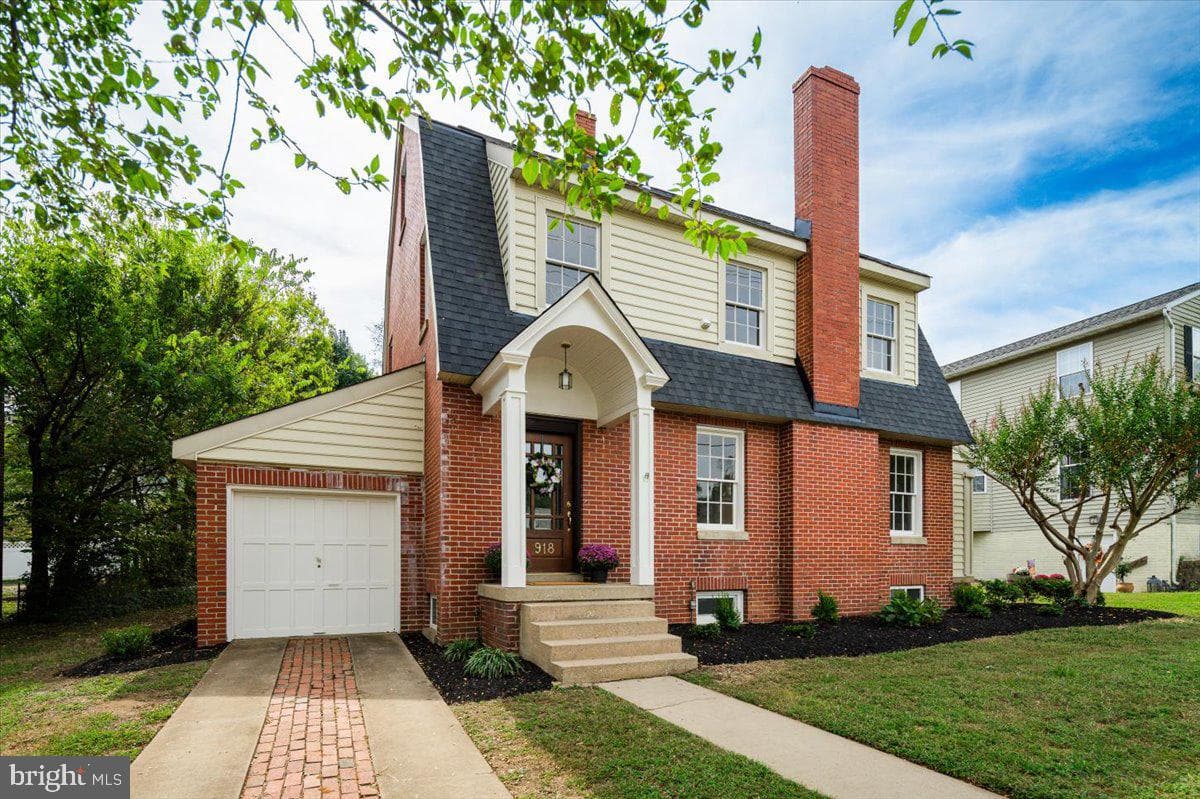 918 William Street photo 63