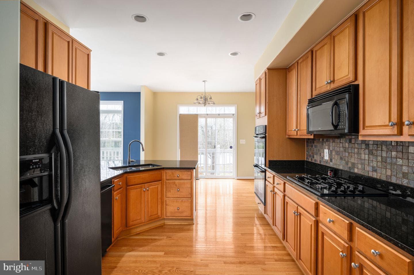 515 Dunmore Street photo 17