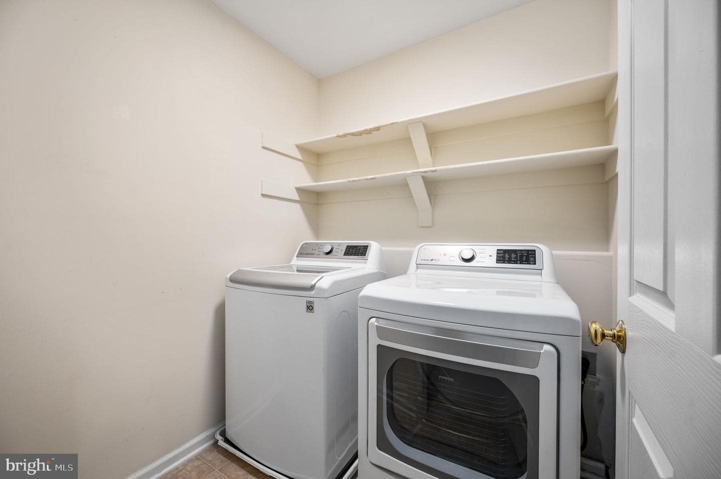 515 Dunmore Street photo 29