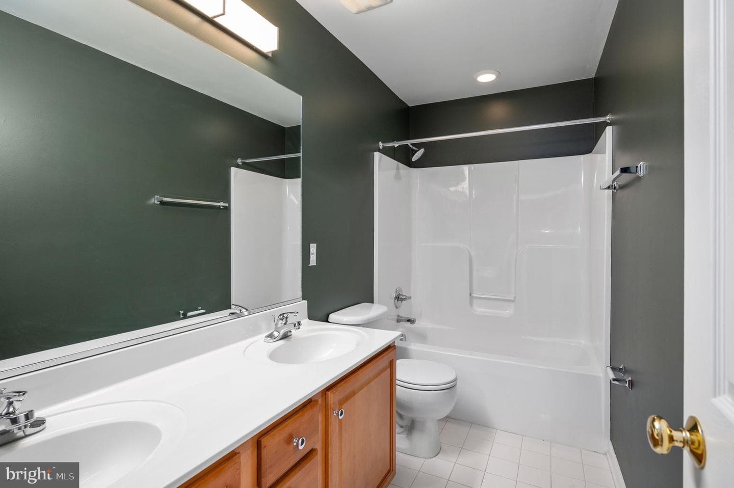 515 Dunmore Street photo 42