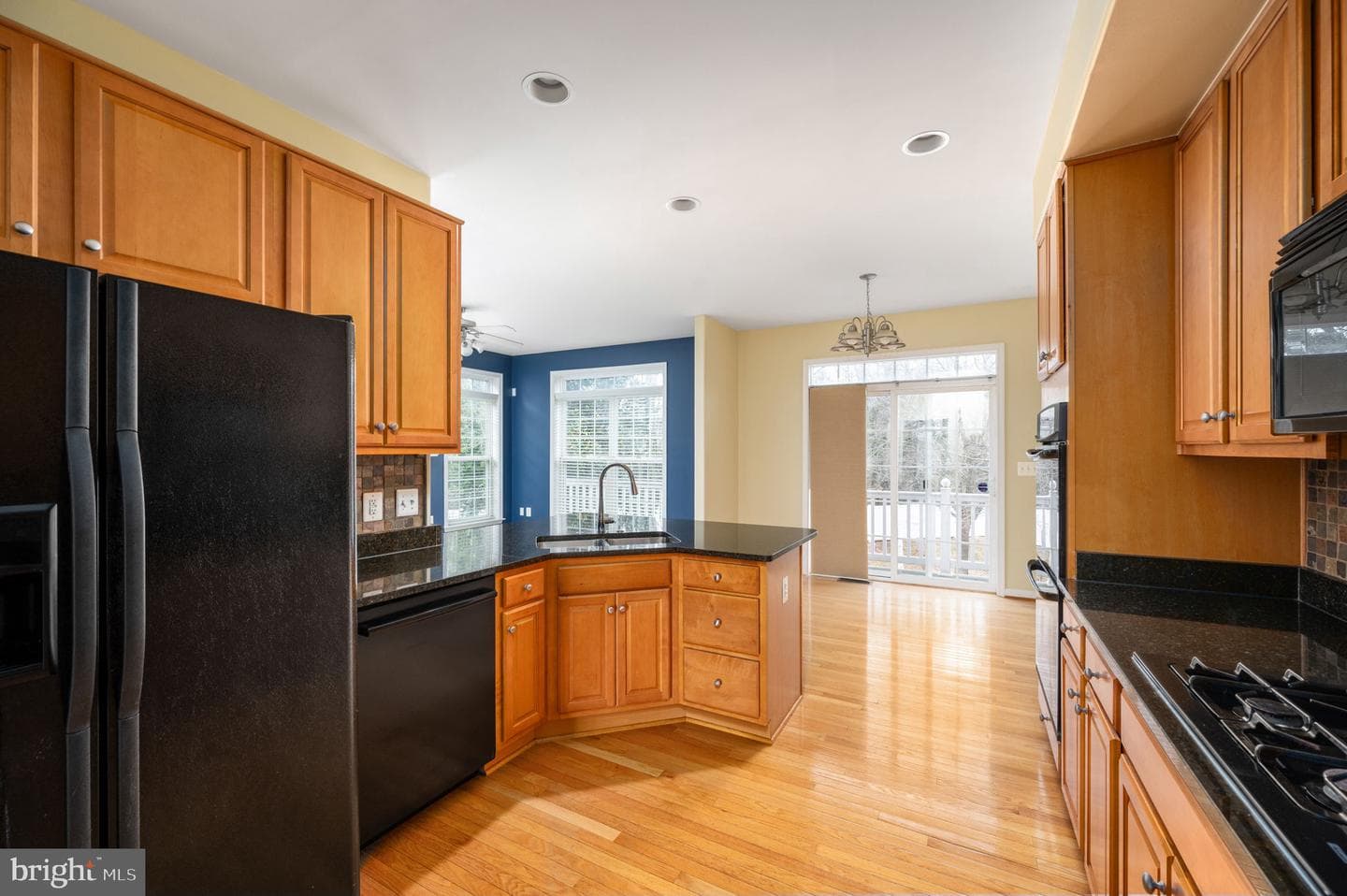 515 Dunmore Street photo 5