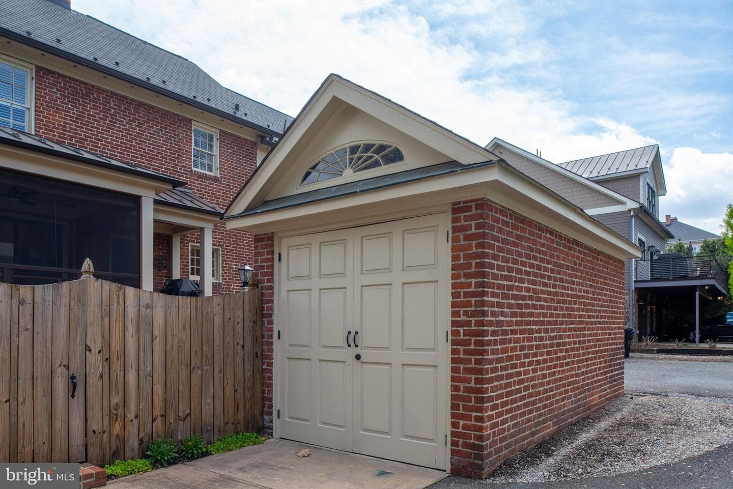 701 Hanover Street photo 100