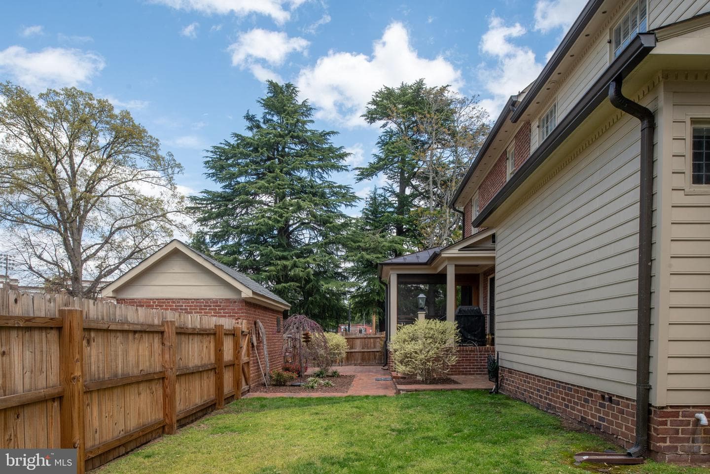 701 Hanover Street photo 104