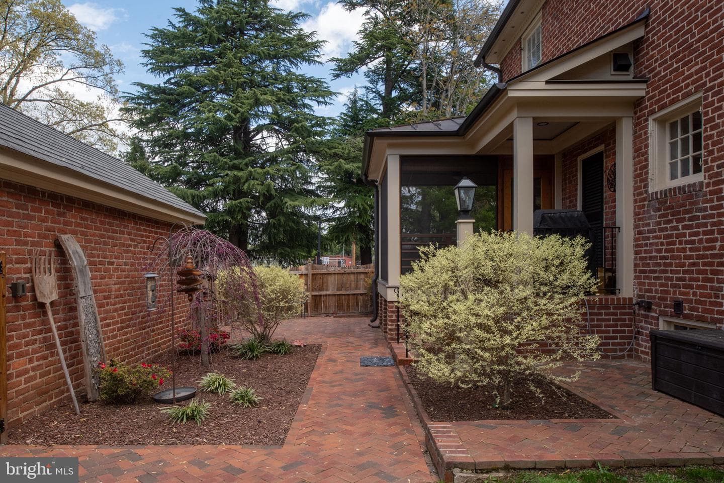 701 Hanover Street photo 106