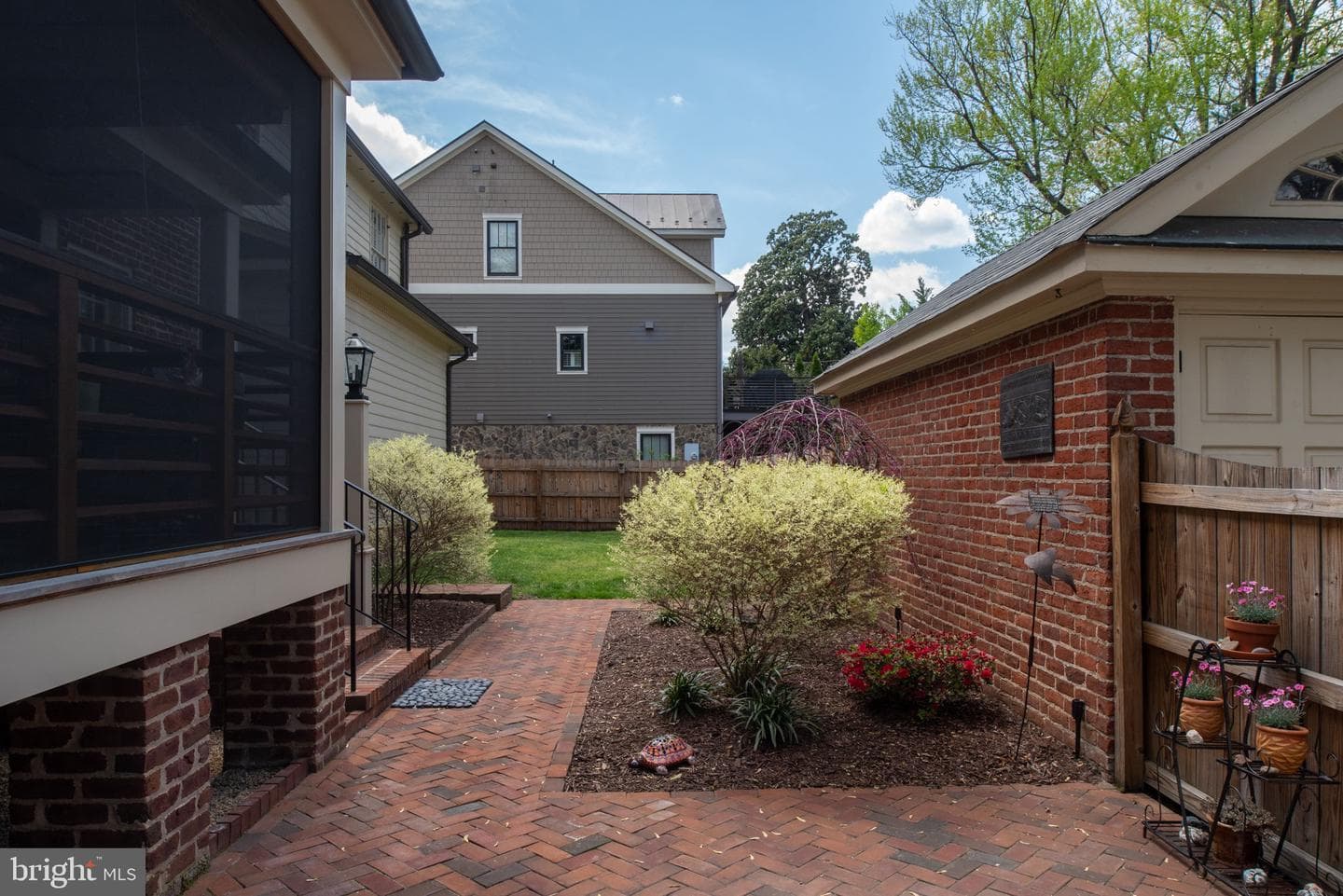 701 Hanover Street photo 110