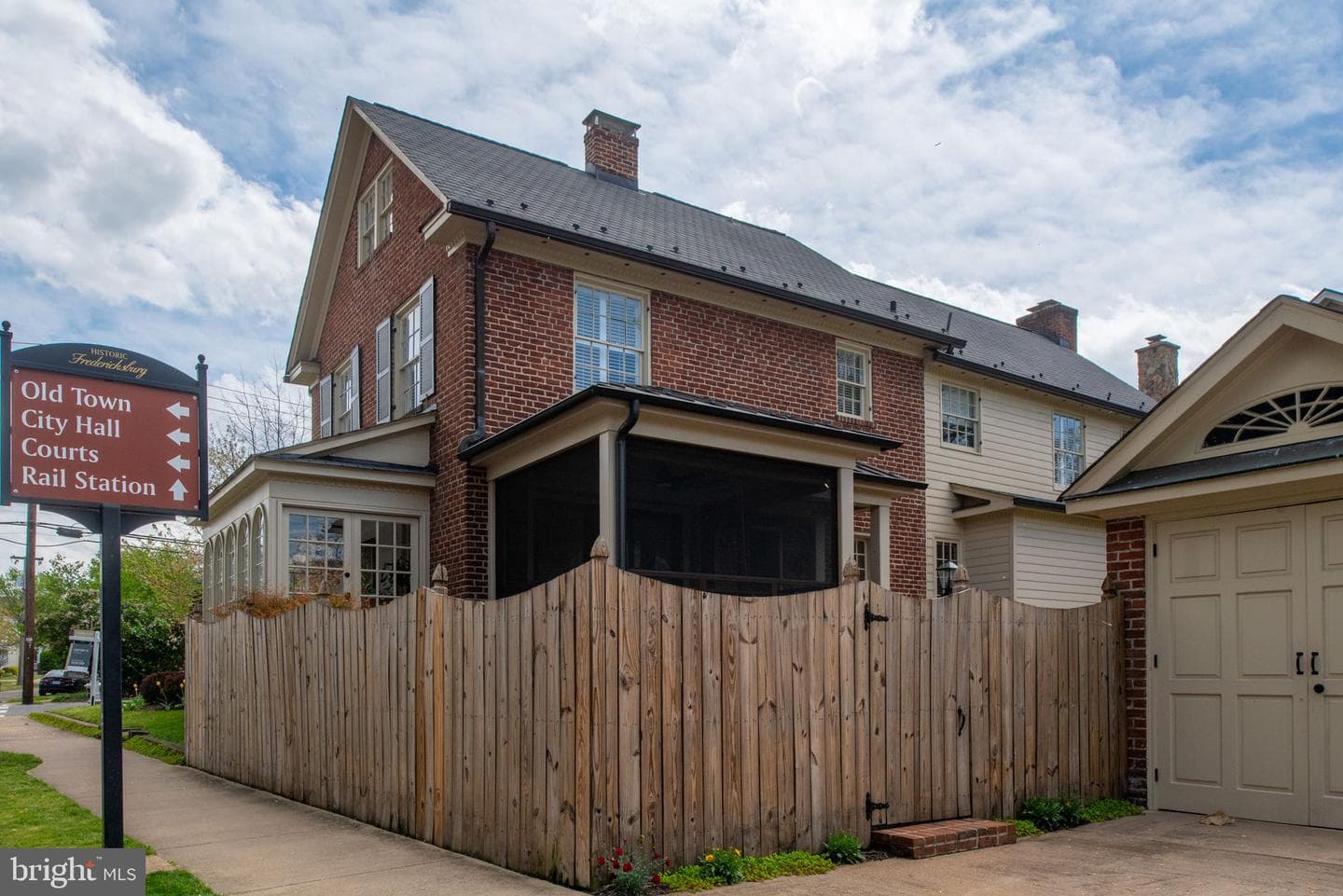 701 Hanover Street photo 99
