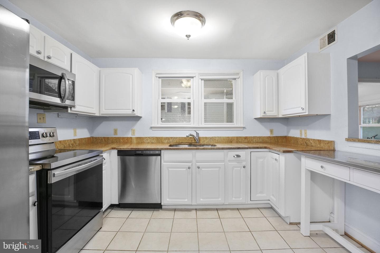 1235 Dandridge Street photo 3