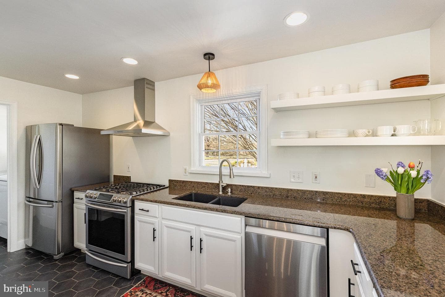 1423 William Street photo 11