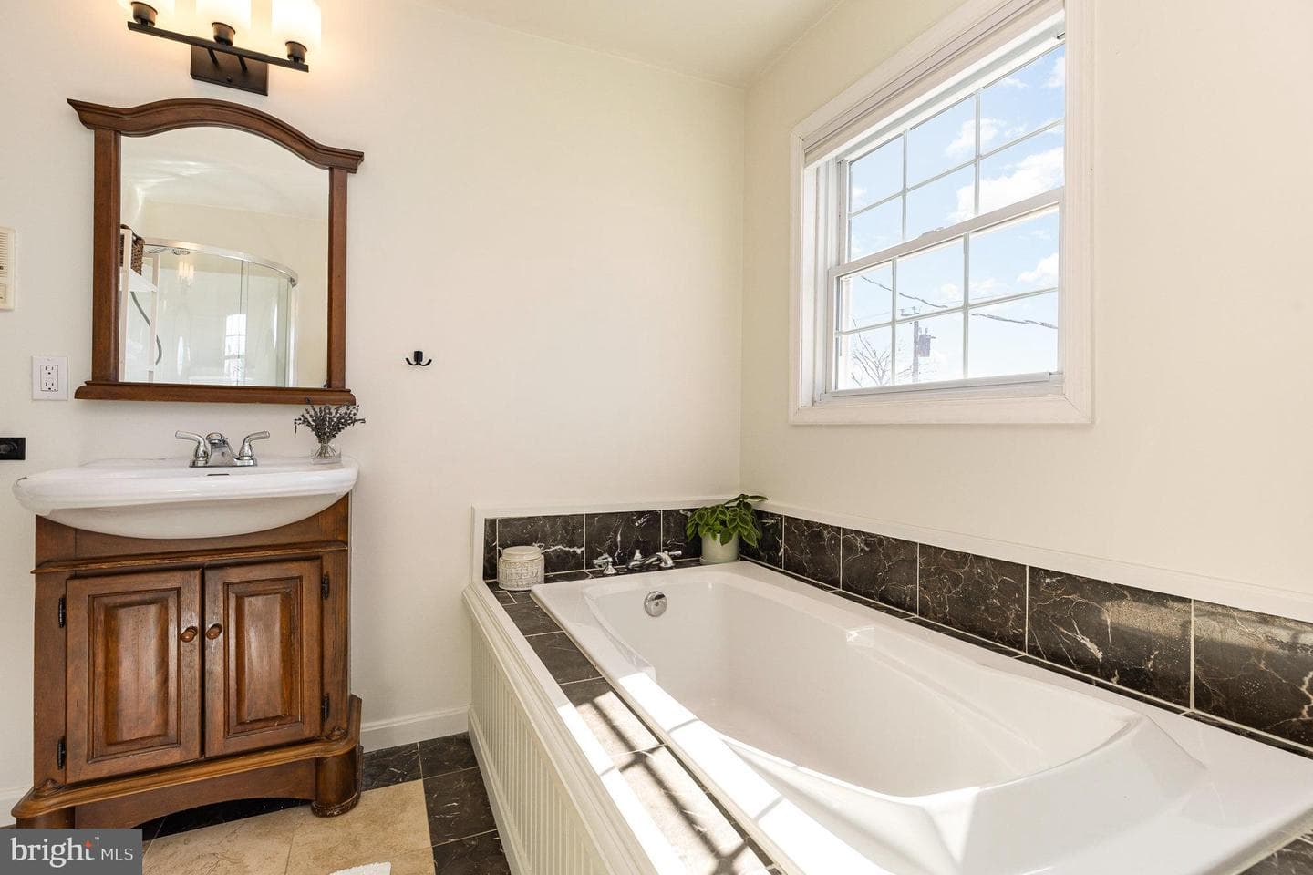 1423 William Street photo 18