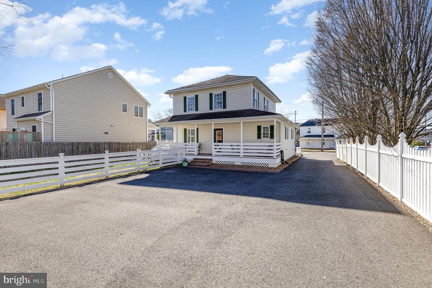 1423 William Street photo 22