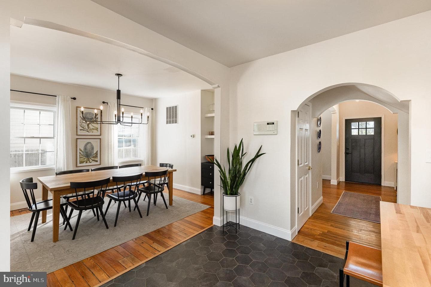 1423 William Street photo 4