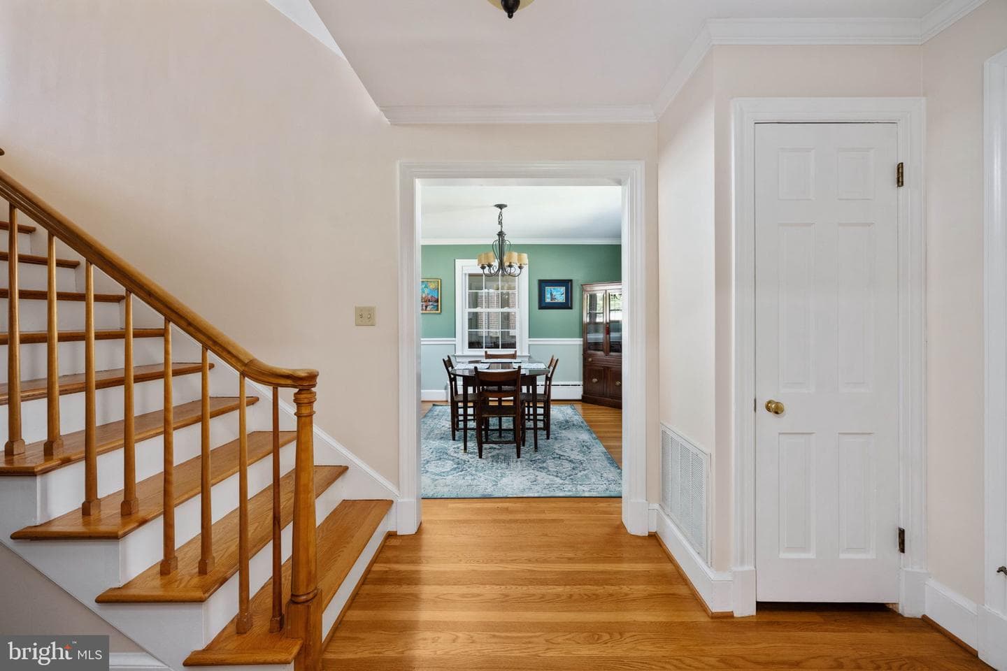 1517 Augustine Avenue photo 10