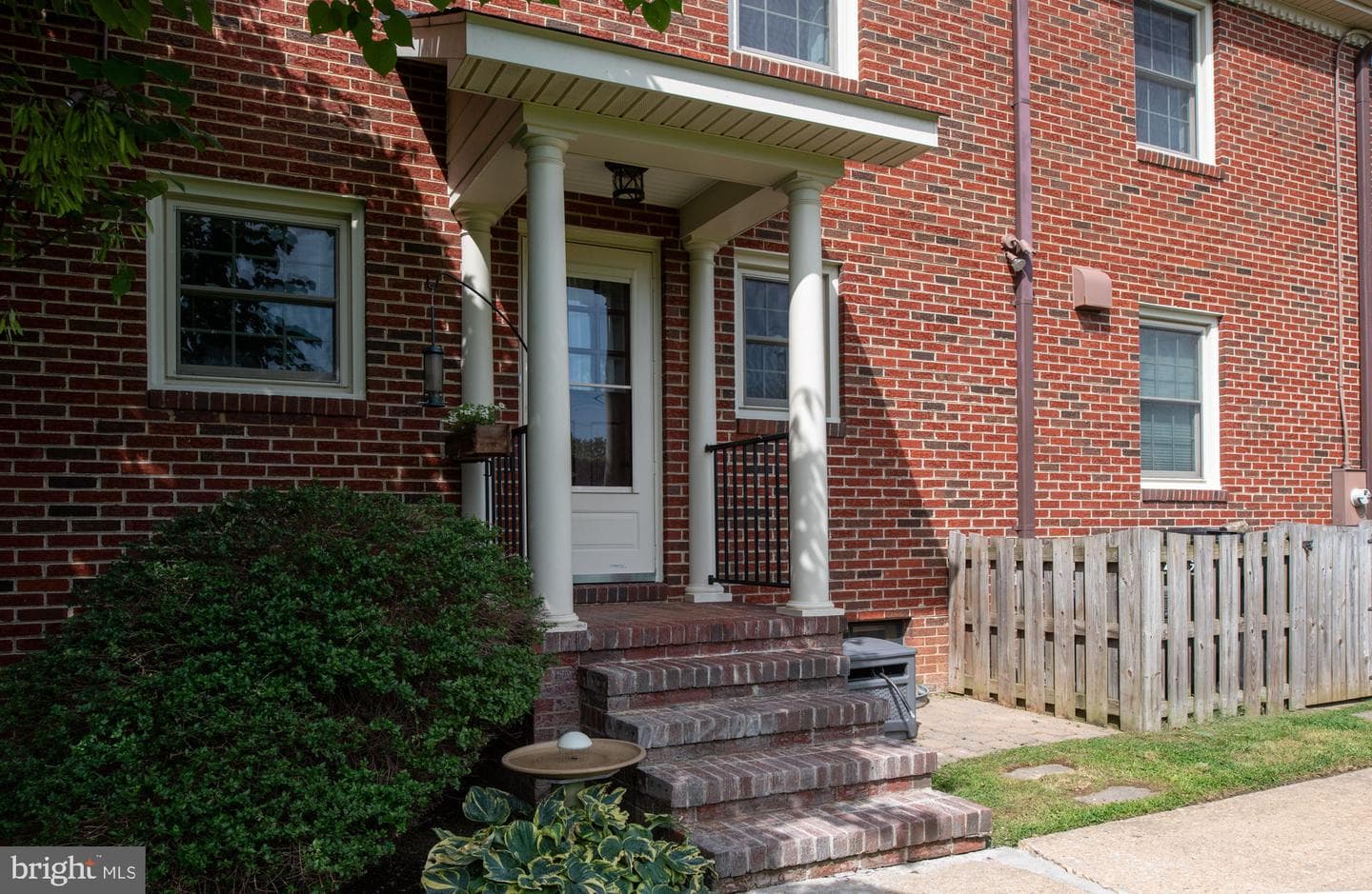 1517 Augustine Avenue photo 69