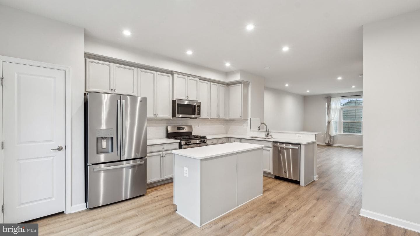 1310 Depot Lane photo 3