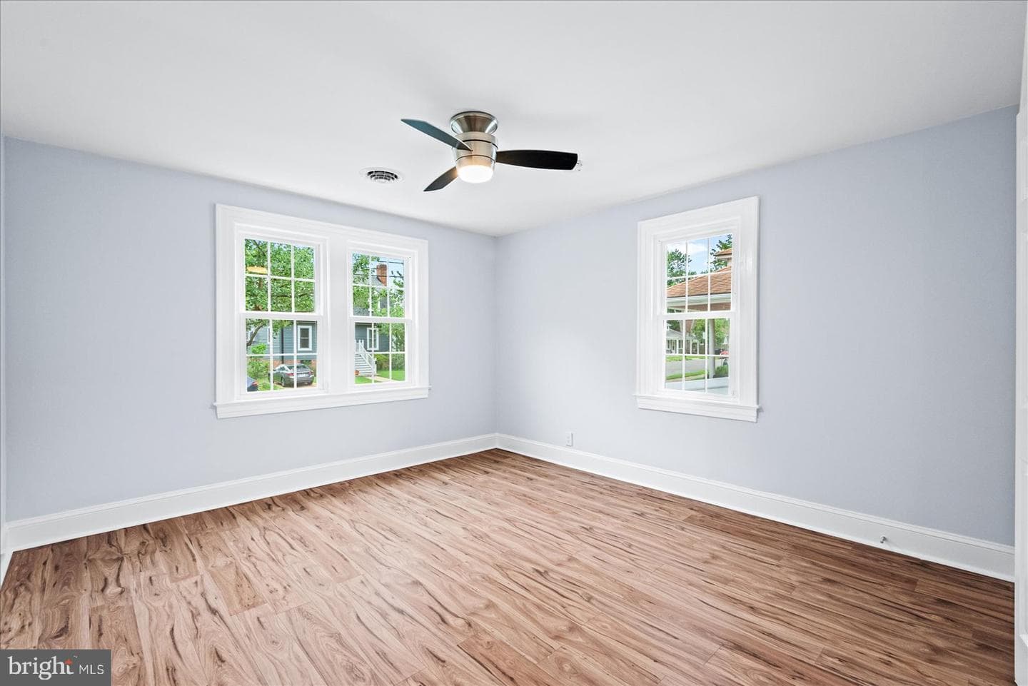 1213 Rowe Street photo 11